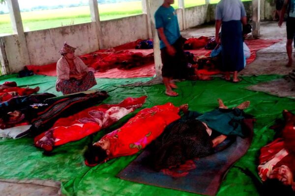 ကျောက်တော်က ပညာပန်းခင်း အထက်တန်းကျောင်းကို လေကြောင်း က တိုက်ခိုက် ၊ ကျောင်းသား ကျောင်းသူ ၁၈ ဦး သေဆုံးရ