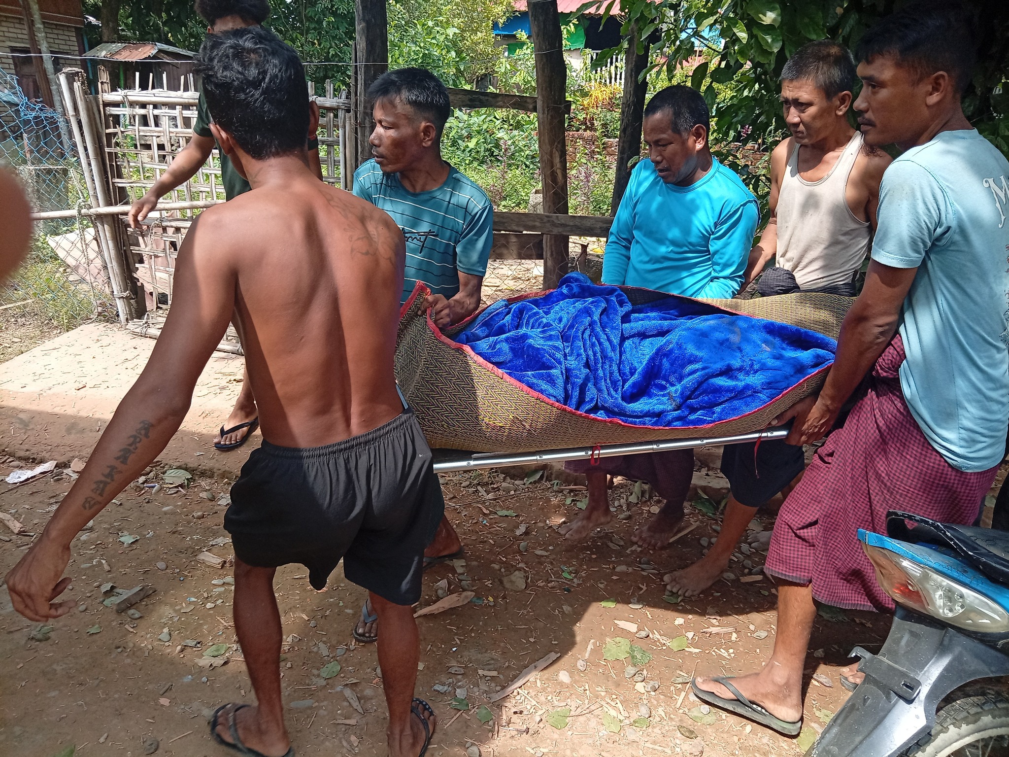 အရပ်သားပစ်မှတ်များတိုက်ခိုက်ခြင်းကို သိမ်းငှက်မင်း စစ်ဆင်ရေးဟု စစ်လော်ဘီတွေ ဝါဒဖြန့်နေ