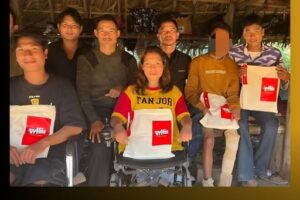 ကိုယ်လက်အင်္ဂါစွန့်လွှတ်ရတဲ့ တော်လှန်ရေး ရဲဘော်တွေဆီကို သူပုန်ဖြူရဲ့ စာအုပ်ရောင်းရငွေ ပံ့ပိုး