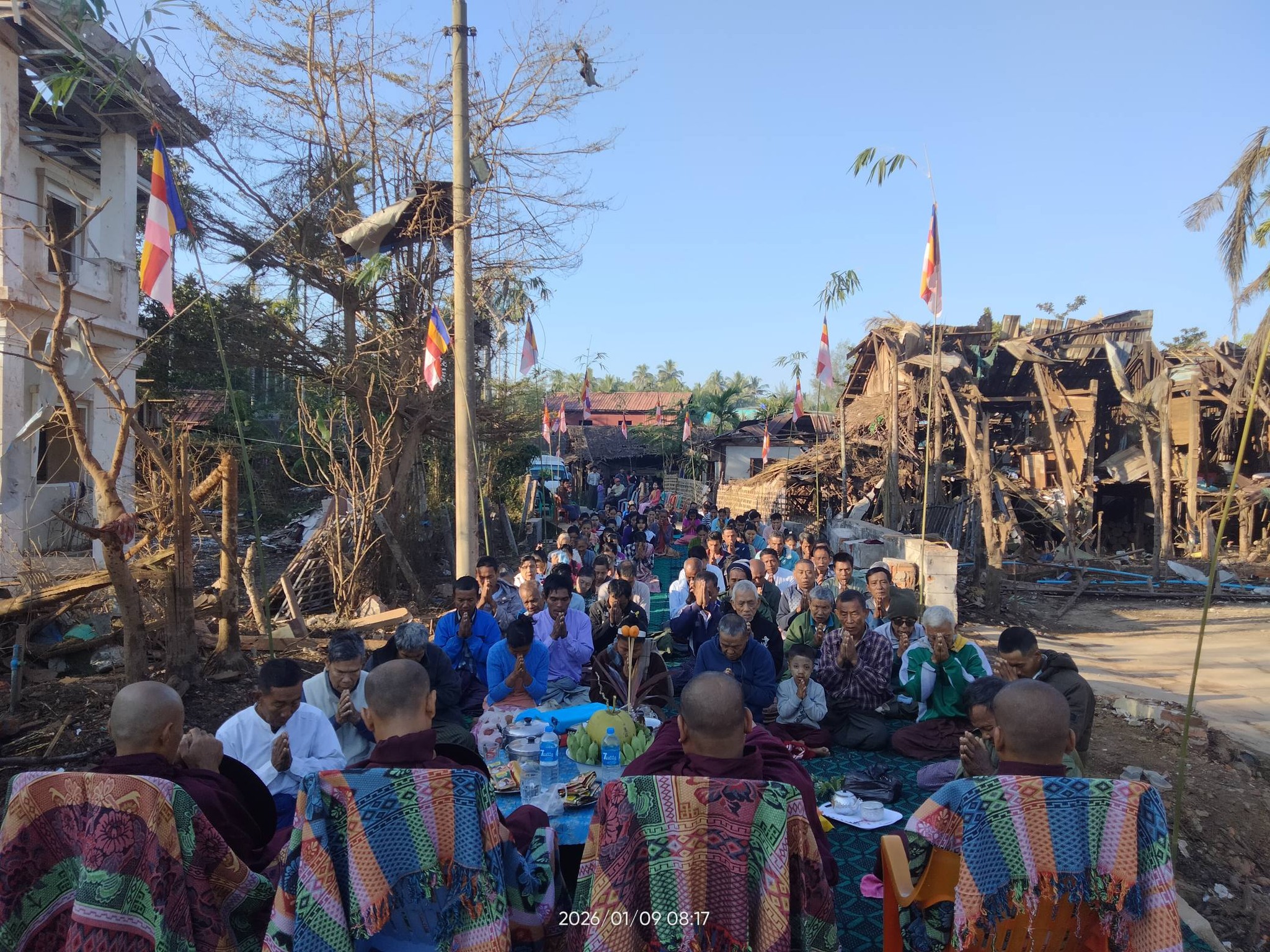 သံတွဲမြို့နယ် လင်းသာကျေးရွာ လေကြောင်းတိုက်ခိုက်ခံရမှုကြောင့် သေဆုံးသူများကို တရားနာ